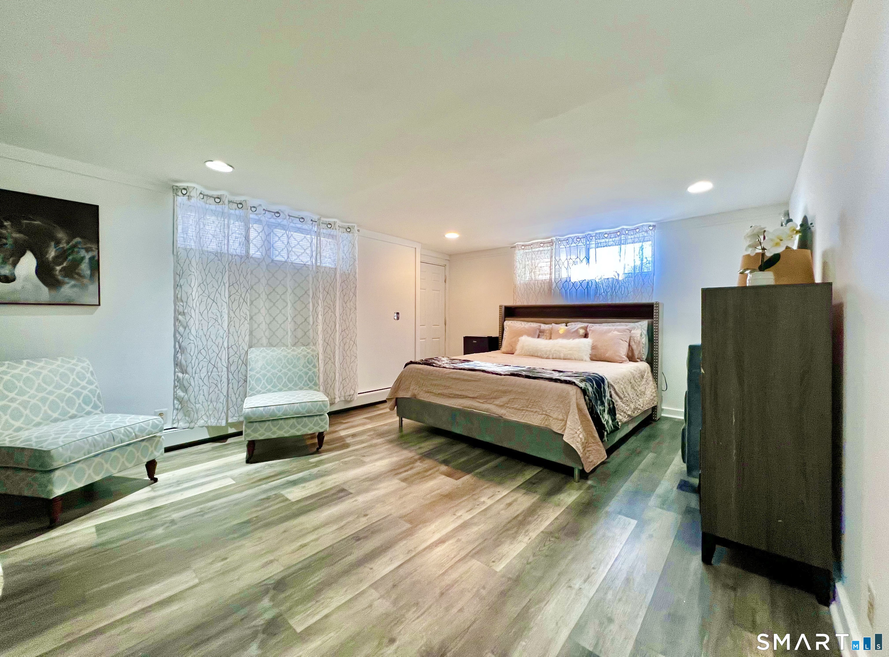 38 Woods End Road Stamford, CT 06905 - Photo 13 of 30