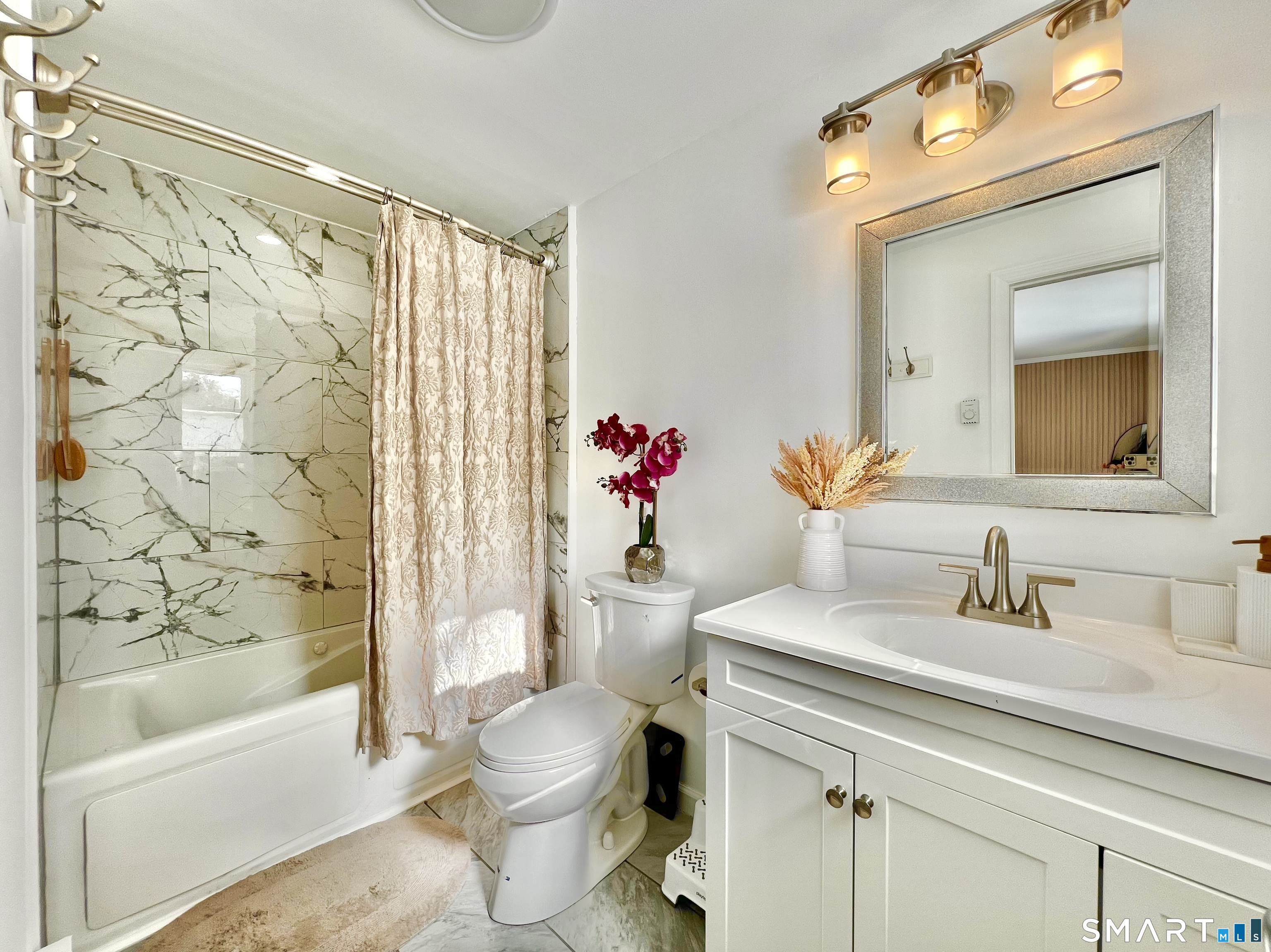 38 Woods End Road Stamford, CT 06905 - Photo 14 of 30