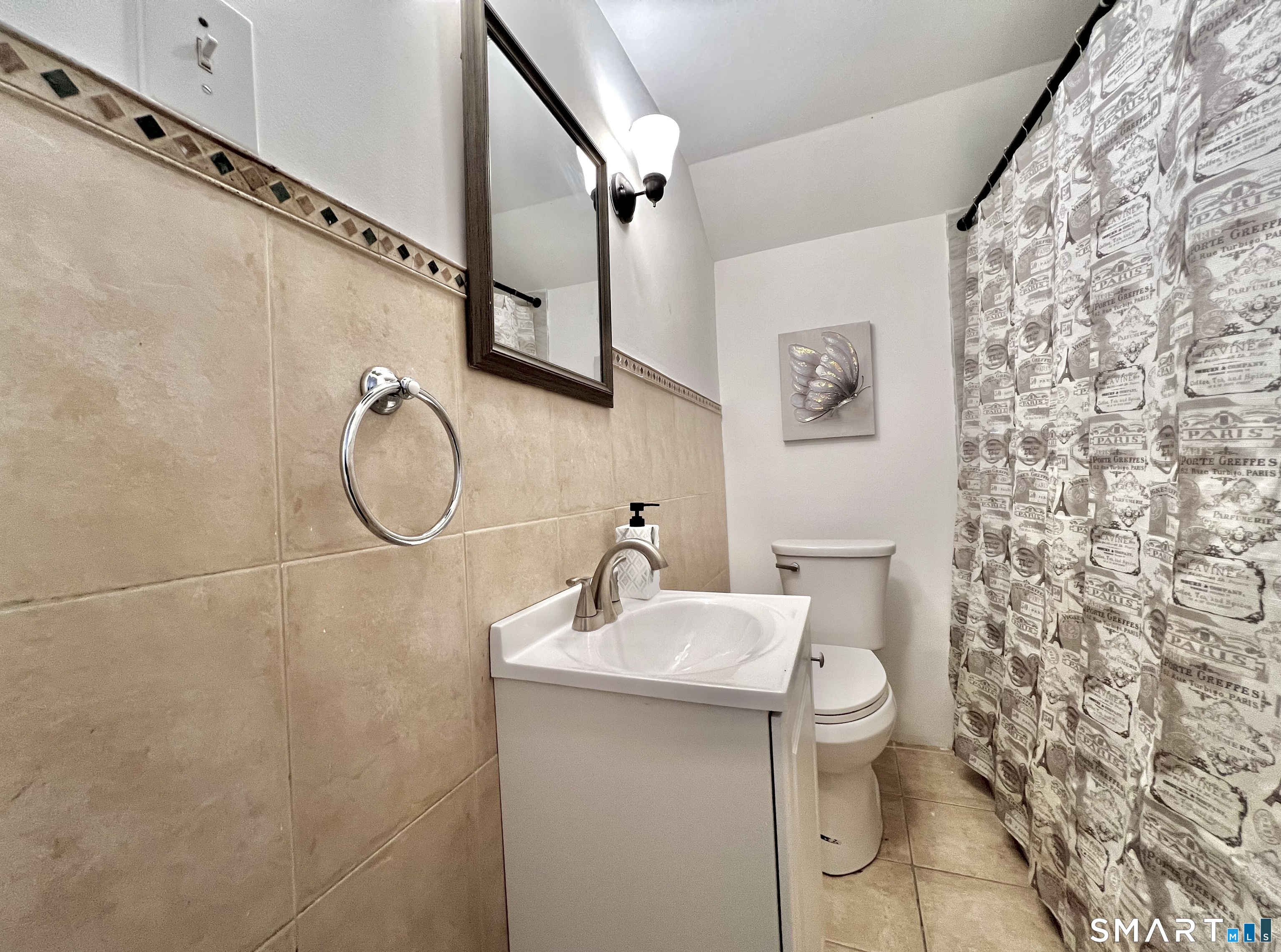 38 Woods End Road Stamford, CT 06905 - Photo 15 of 30