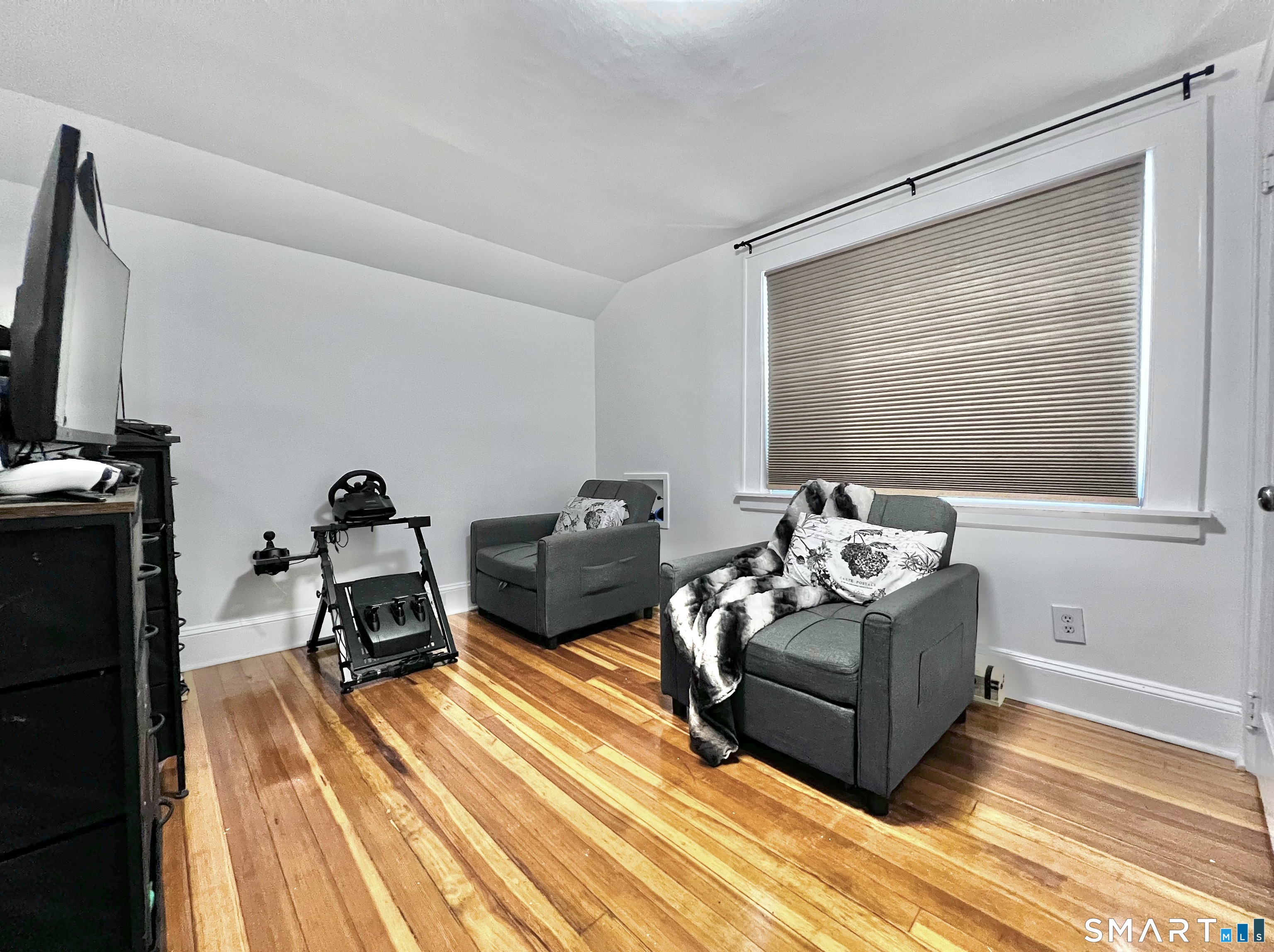 38 Woods End Road Stamford, CT 06905 - Photo 22 of 30