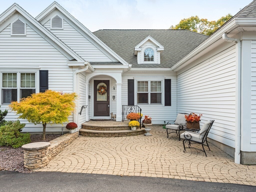 4 Sawyer Road Northborough, MA 01532 - Photo 3 of 41 Gallery Image 3
