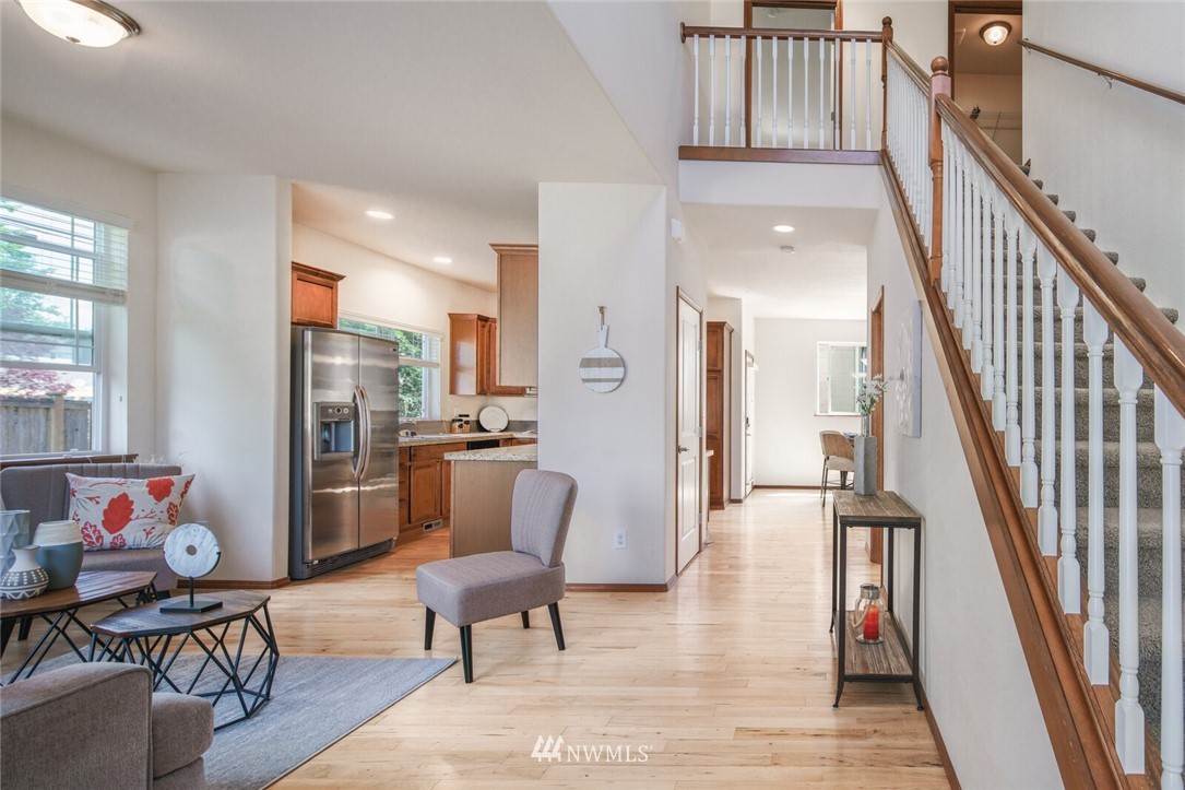 106 195th Place Southwest Bothell, WA 98012 - Photo 3 of 25