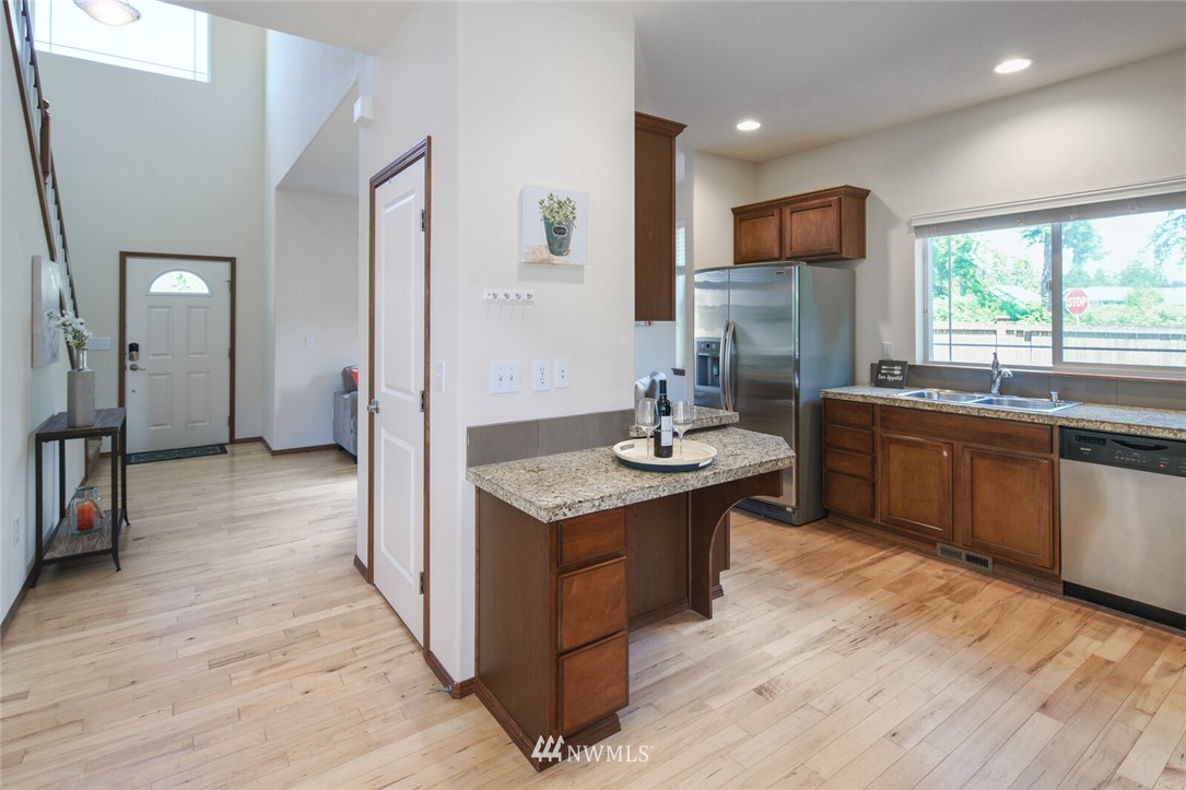 106 195th Place Southwest Bothell, WA 98012 - Photo 8 of 25