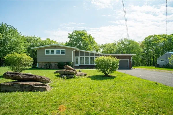 $399,900 | 858 Monaca Road, Monaca, PA 15061