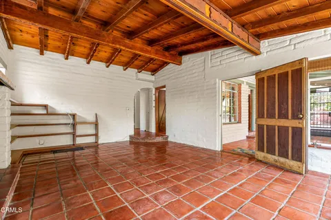 $1,589,000 | 2300 El Moreno Street, La Crescenta, CA 91214