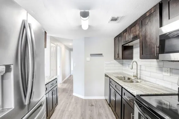 $1,700 | 137 Hunter Lake Drive, Unit C, Oldsmar, FL 34677