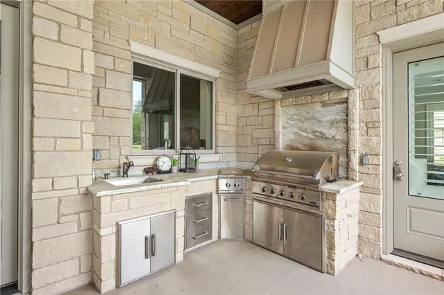 $2,200,000 | 5108 Inverness Drive, Bryan, TX 77802