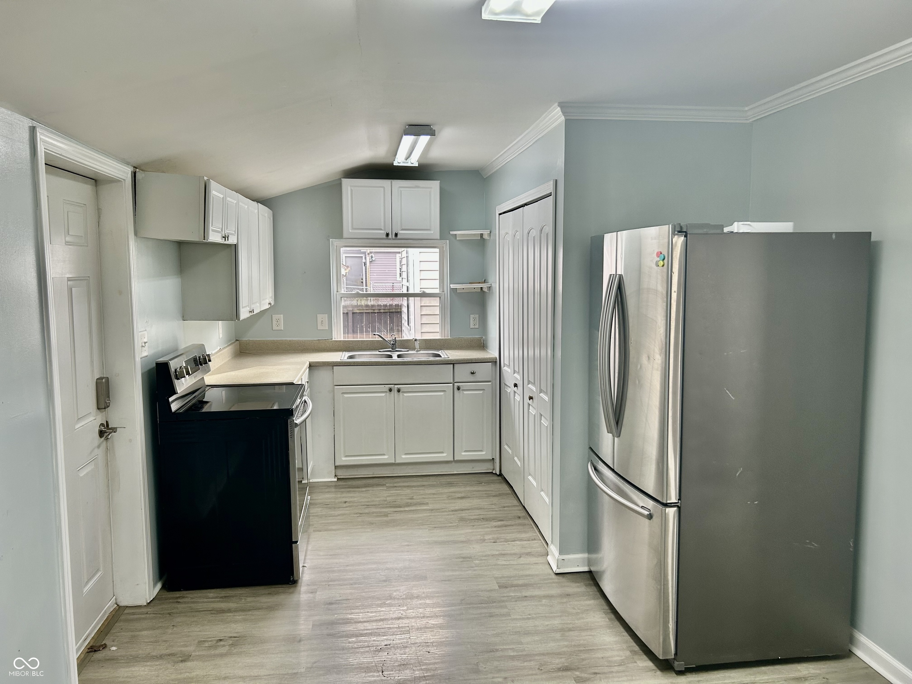 153 North Vaught Street Franklin, IN 46131 - Photo 4 of 11