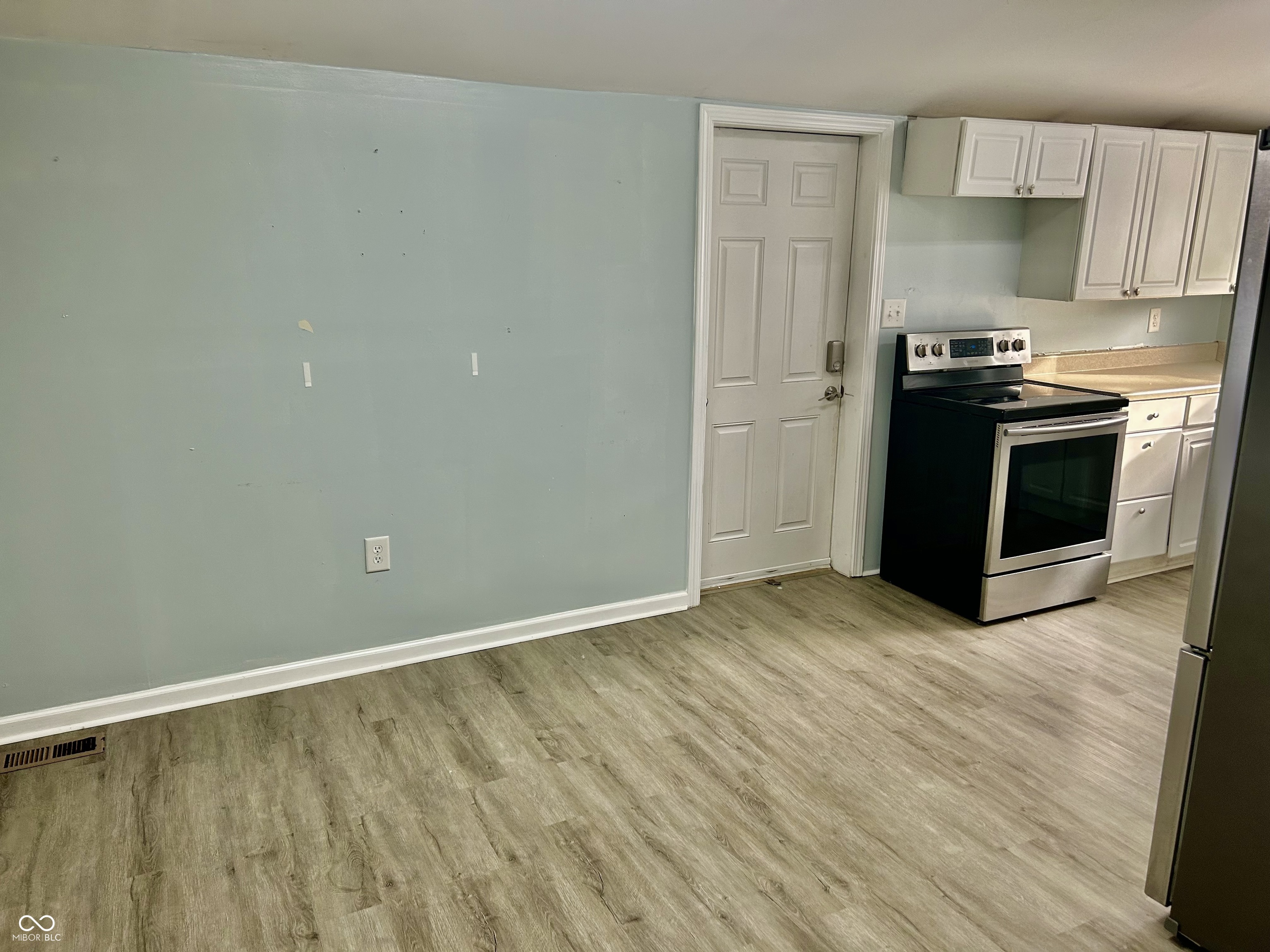 153 North Vaught Street Franklin, IN 46131 - Photo 5 of 11