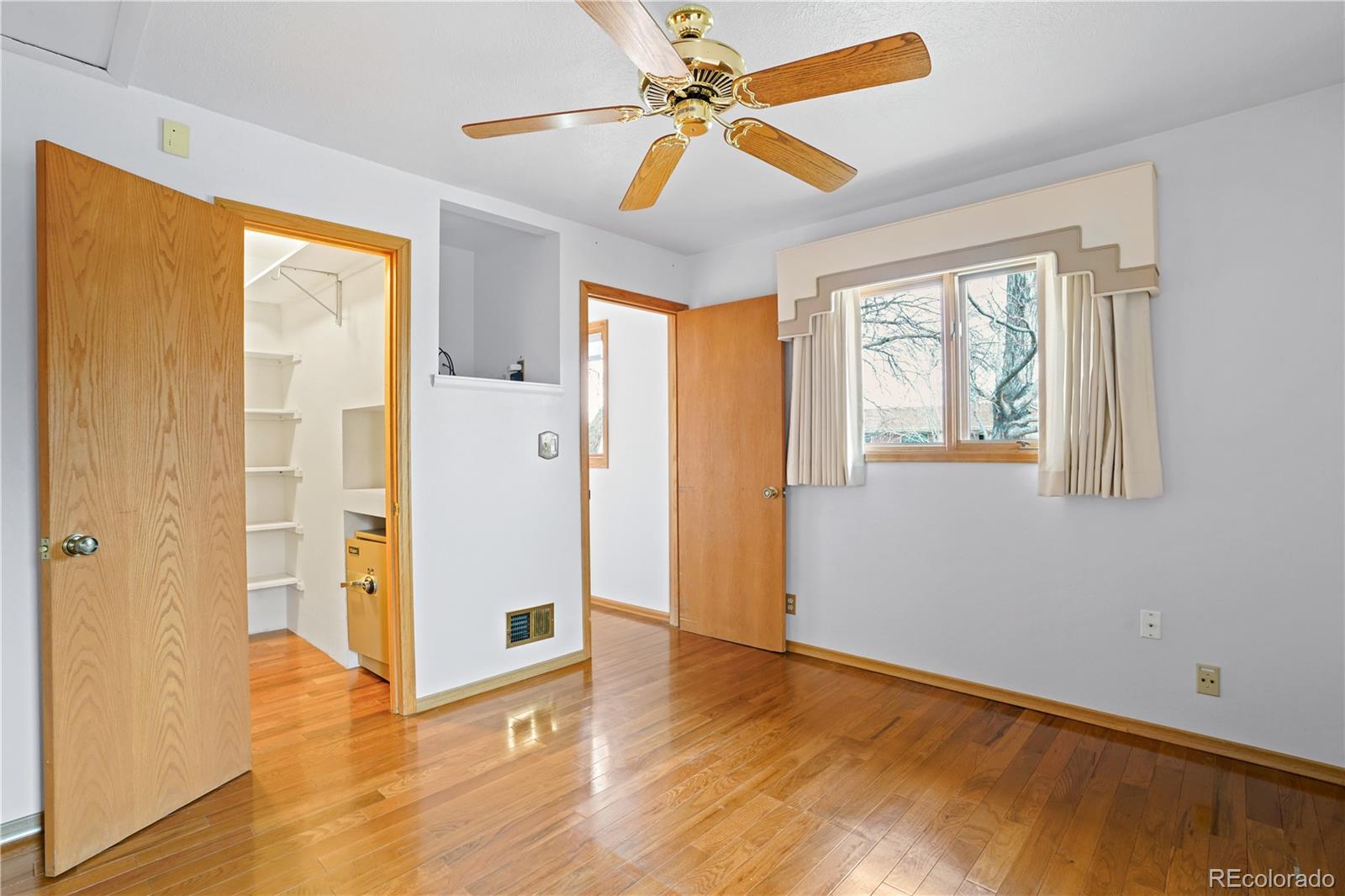 4021 Moore Street Wheat Ridge, CO 80033 - Photo 4 of 24 Gallery Image 4