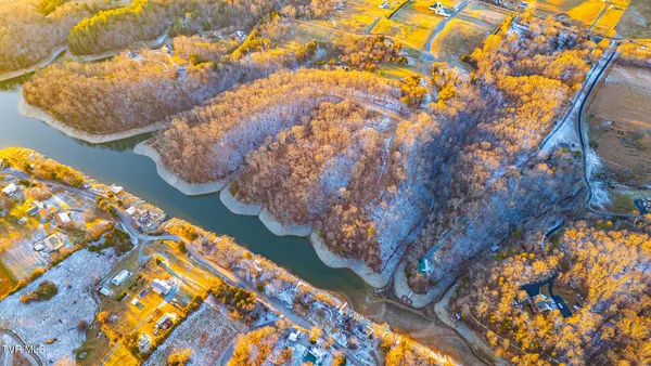 $229,000 | 2246 Turkey Ridge Drive, Unit 16, Piney Flats, TN 37686