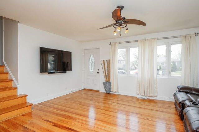 530 Rose Avenue Addison, IL 60101 - Photo 5 of 16 Gallery Image 5