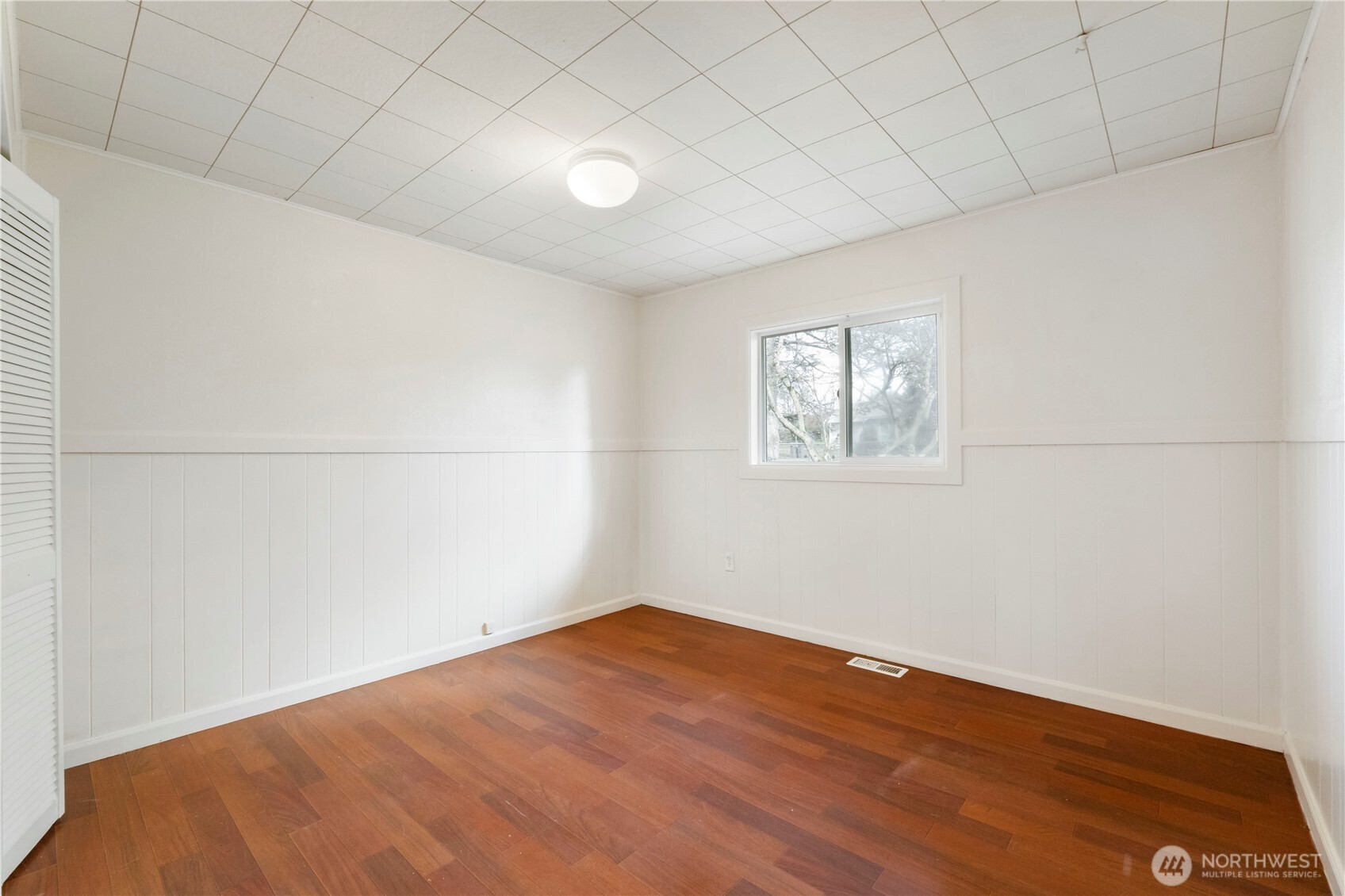 2877 Clare Avenue Bremerton, WA 98310 - Photo 23 of 29