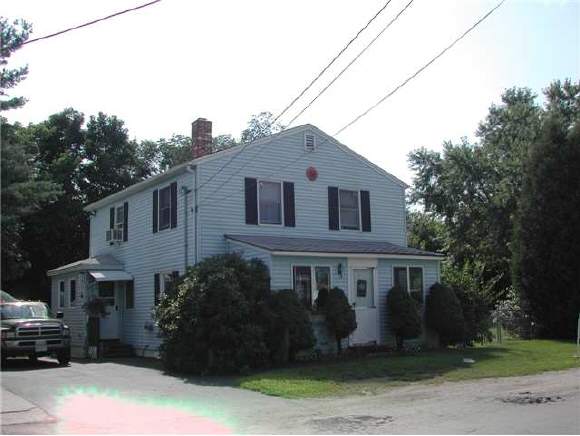 13 Cleveland Street Rochester, NH 03867 - Photo 1 of 3