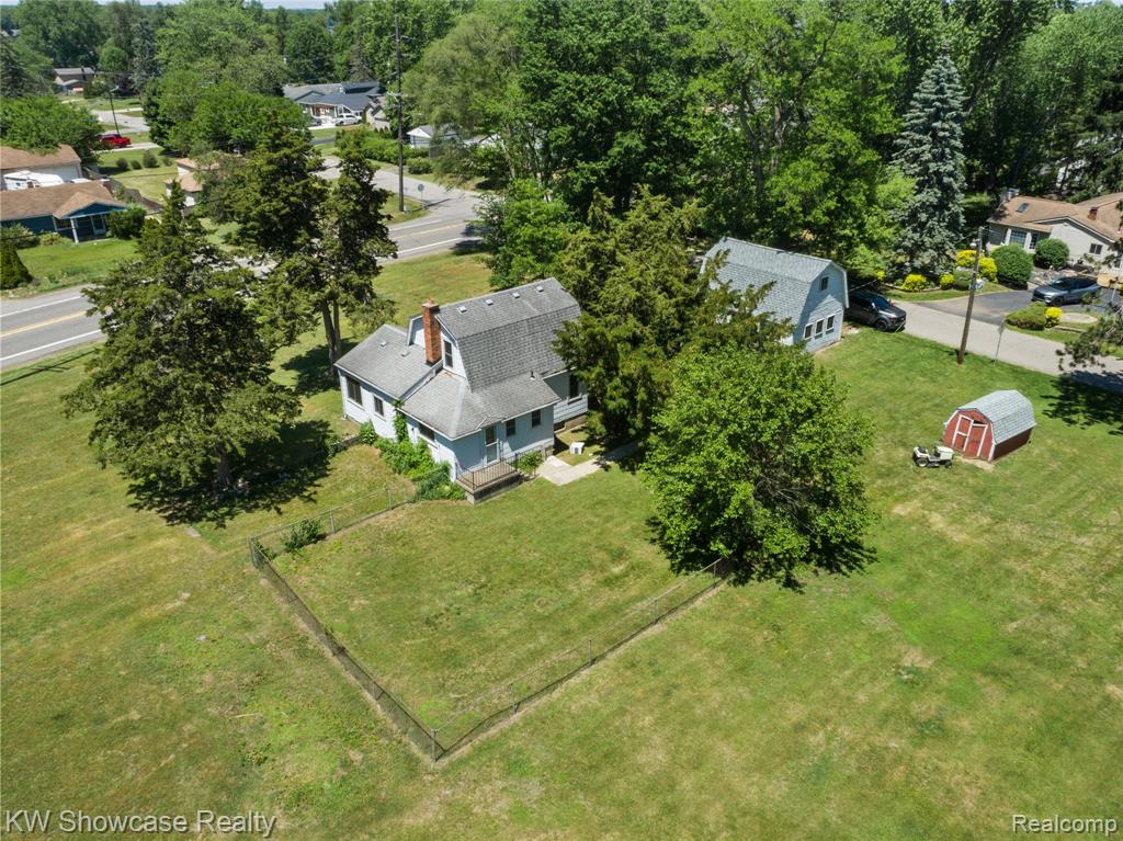 1634 South Commerce Road Walled Lake, MI 48390 - Photo 3 of 16 Gallery Image 3