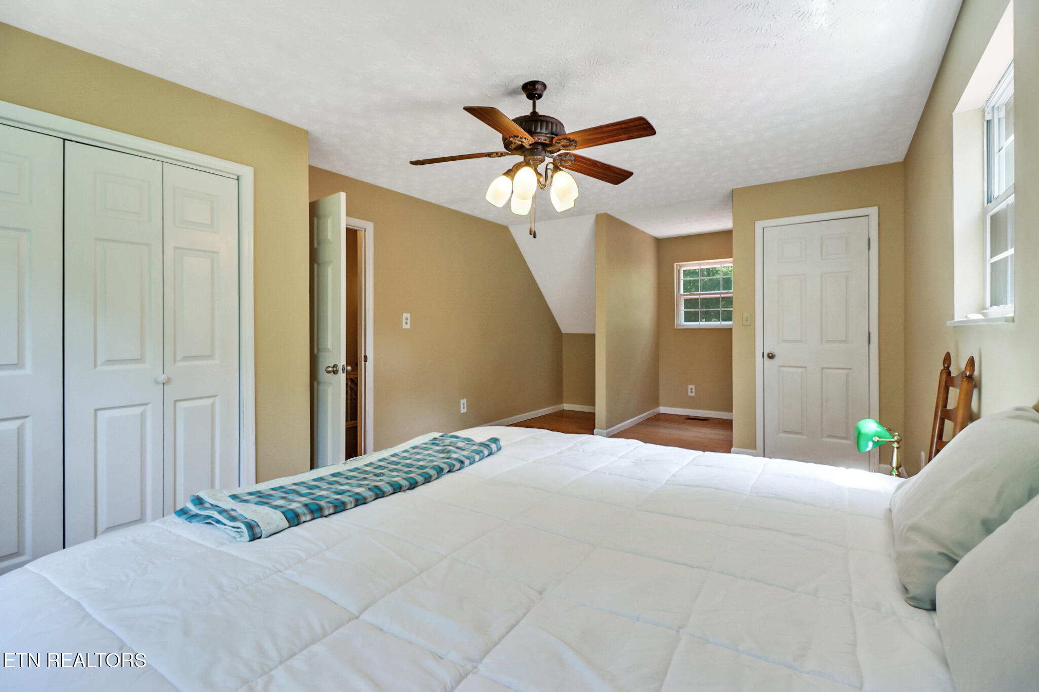 986 Post Oak Valley Road Rockwood, TN 37854 - Photo 20 of 45 bedroom