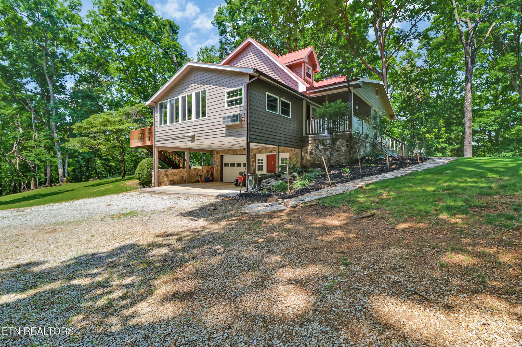 986 Post Oak Valley Road Rockwood, TN 37854 - Photo 2 of 45 side view