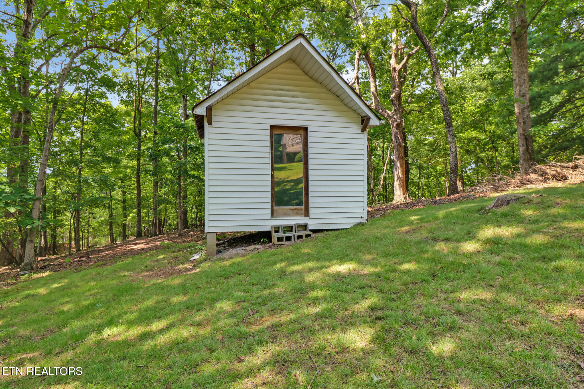 986 Post Oak Valley Road Rockwood, TN 37854 - Photo 30 of 45 storage building