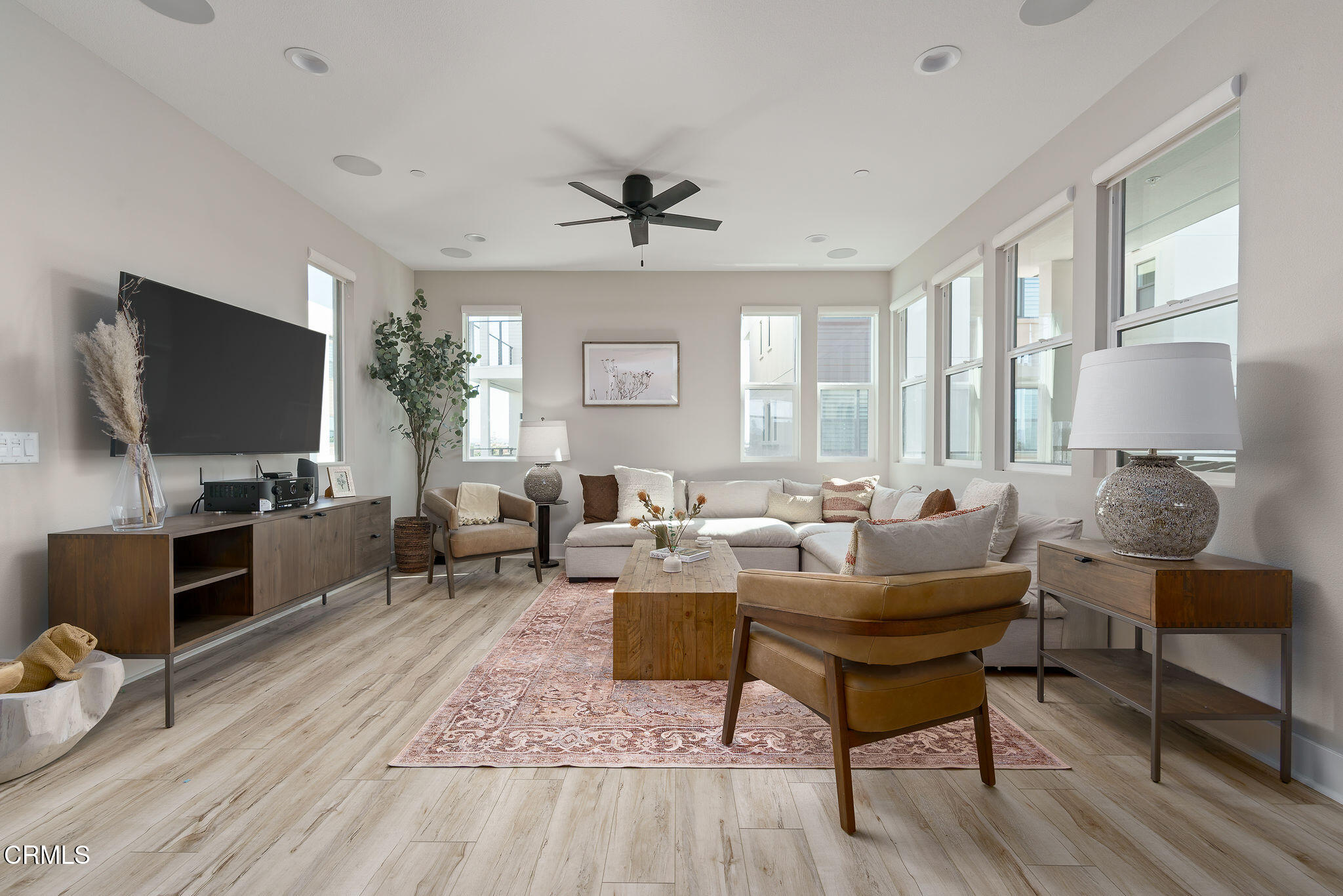 1066 Canal Street Oxnard, CA 93035 - Photo 2 of 34 Living Area