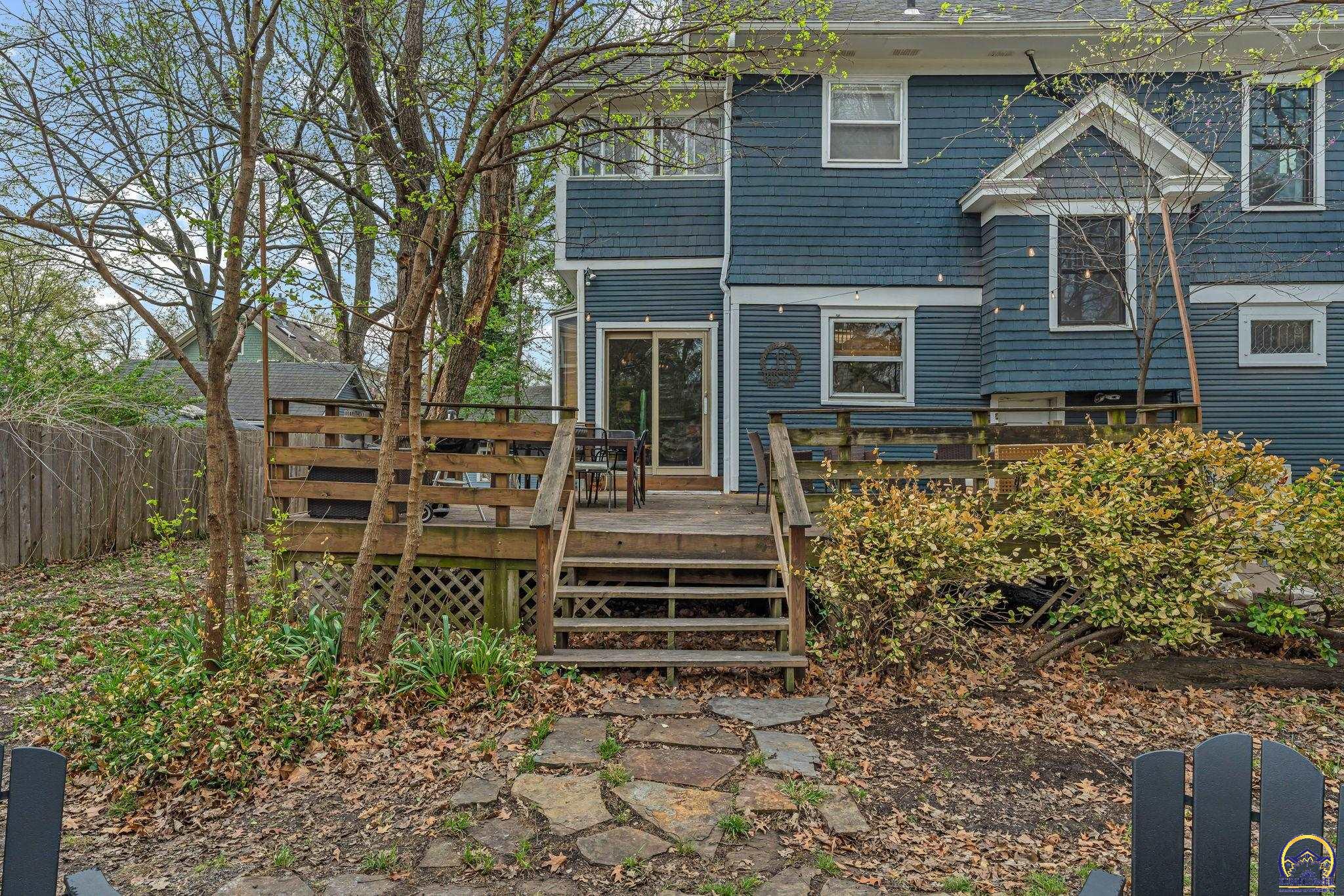 1634 Rhode Island Street Lawrence, KS 66044 - Photo 43 of 47