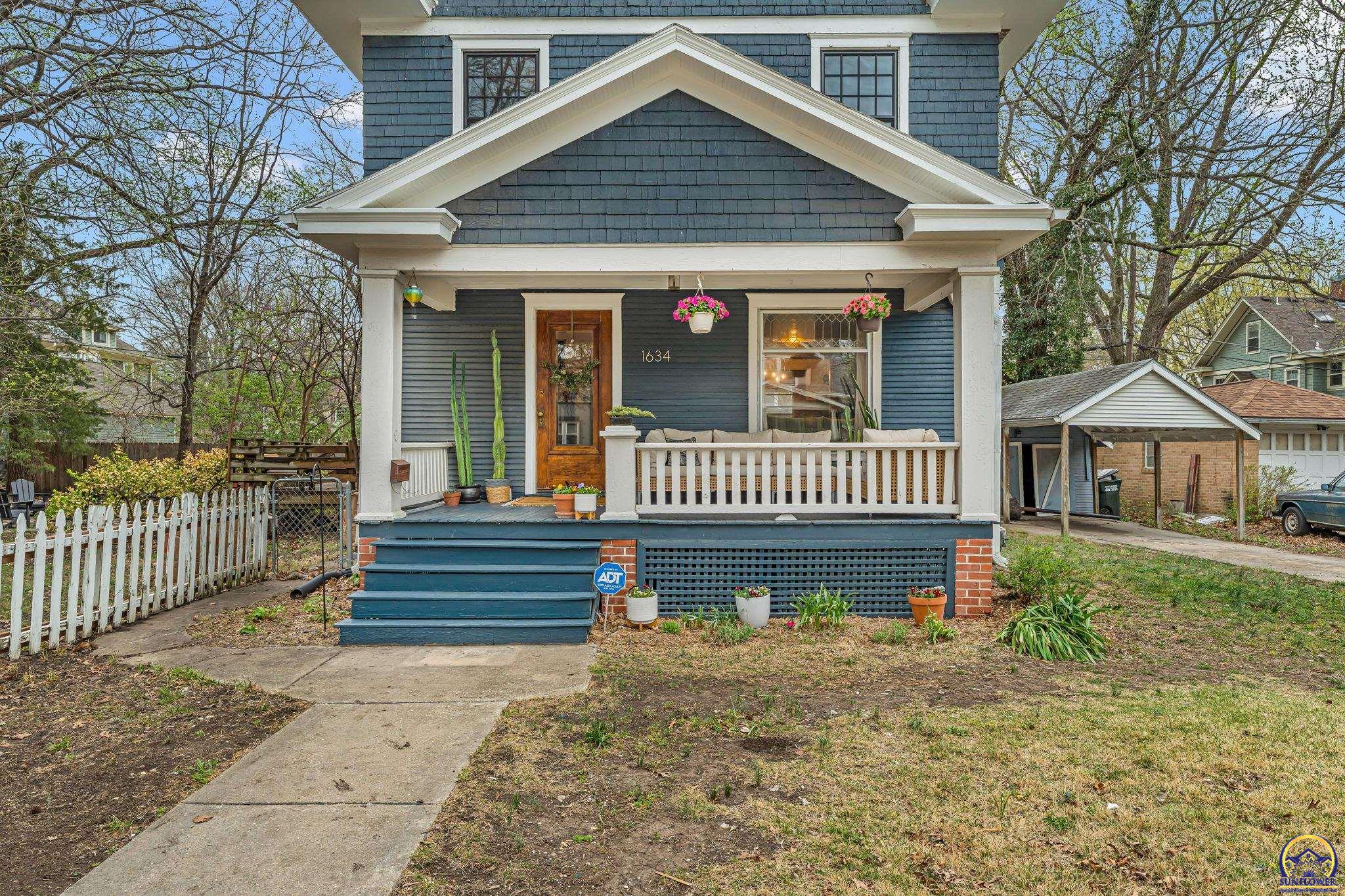 1634 Rhode Island Street Lawrence, KS 66044 - Photo 6 of 47