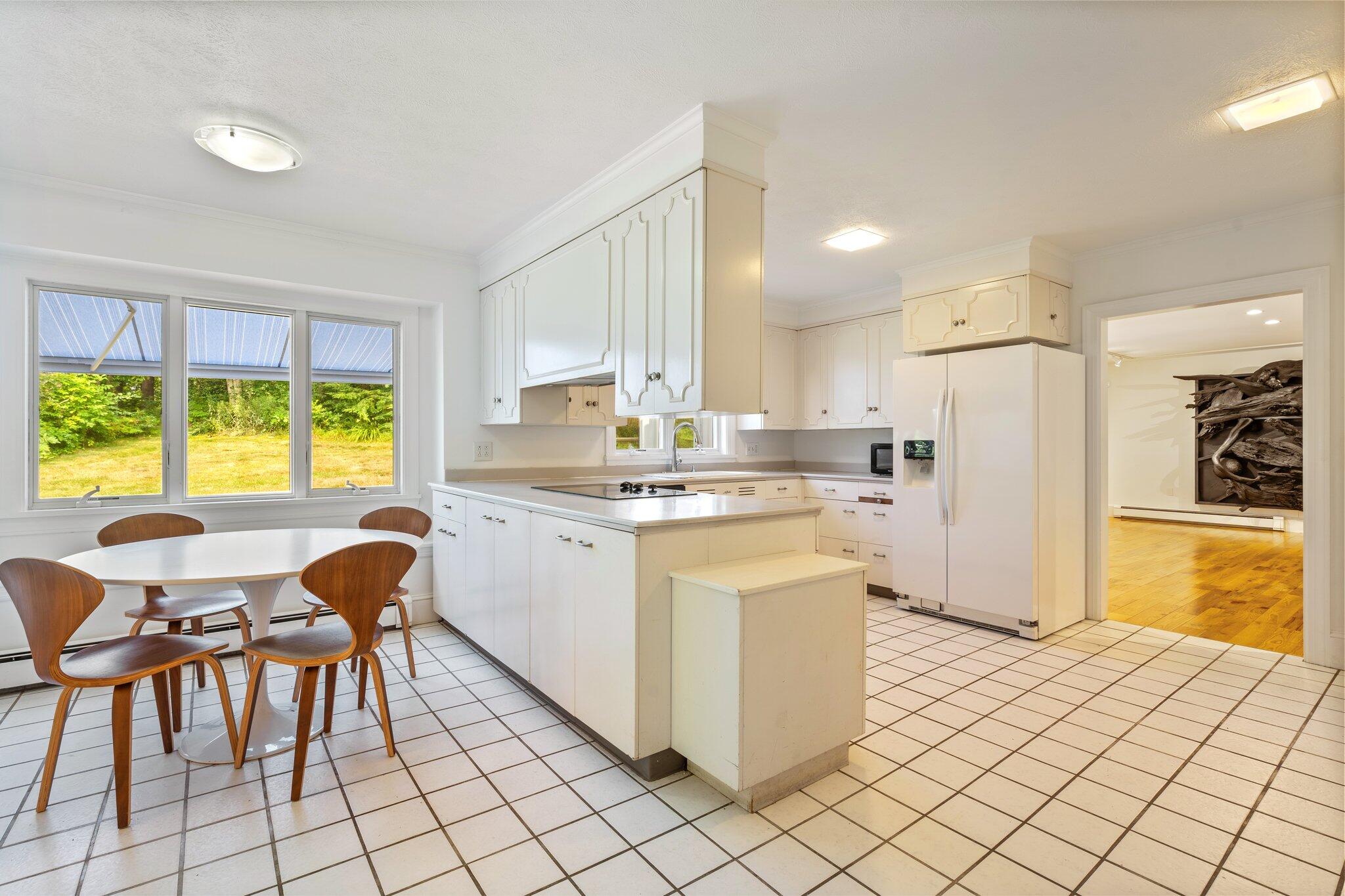 250 Foreside Road Cumberland Foreside, ME 04110 - Photo 22 of 58 Kitchen - Breakfast