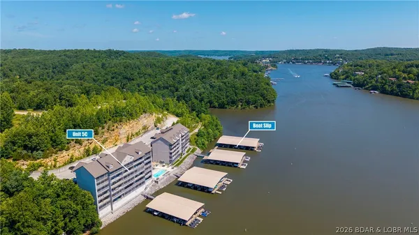 $300,000 | 138 Oak Harbor Drive, Unit 5C, Camdenton, MO 65020