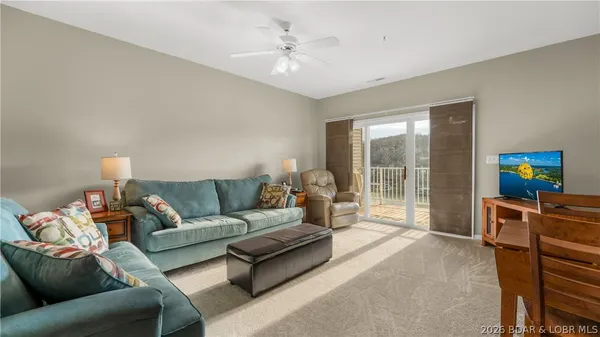 $300,000 | 138 Oak Harbor Drive, Unit 5C, Camdenton, MO 65020
