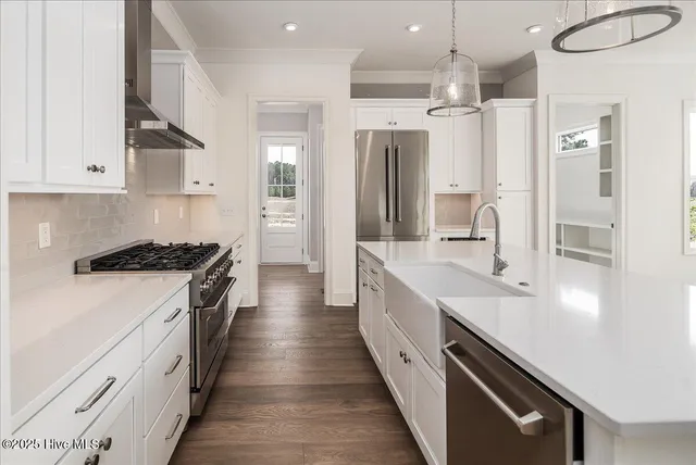 $639,900 | 106 Pinewood Cove, Snow Hill, NC 28580