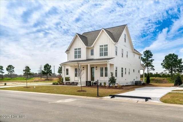 $639,900 | 106 Pinewood Cove, Snow Hill, NC 28580