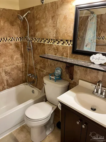 $1,275 | 3208 Redwood Lane, Unit E, Gulf Breeze, FL 32563