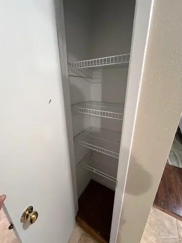 $1,275 | 3208 Redwood Lane, Unit E, Gulf Breeze, FL 32563