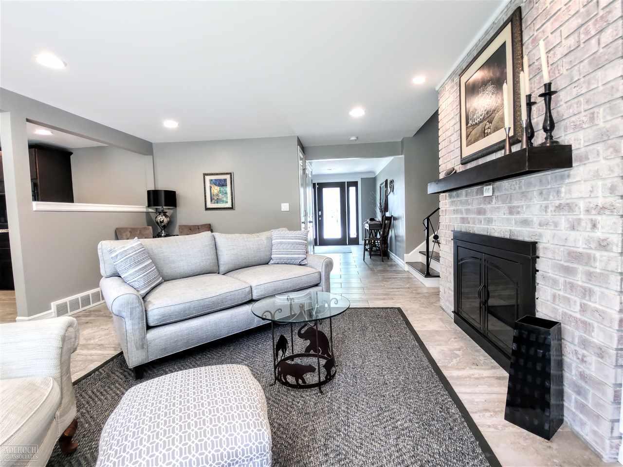 469 Cook Grosse Pointe, MI 48236 - Photo 11 of 35