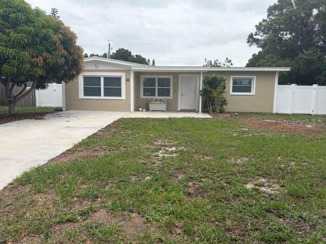 11601 109th Street Seminole, FL 33778 - Photo 1 of 29
