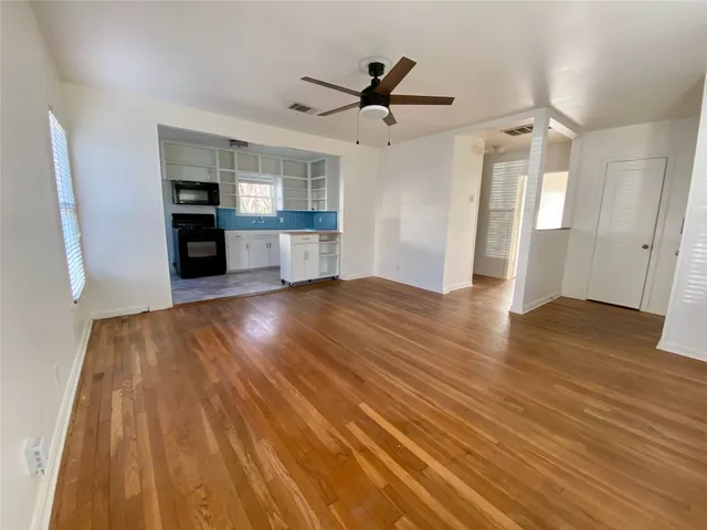 $2,100 | 7111 Grover Avenue, Austin, TX 78757