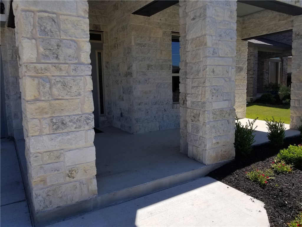 1448 Brooks Way Leander, TX 78641 - Photo 3 of 40