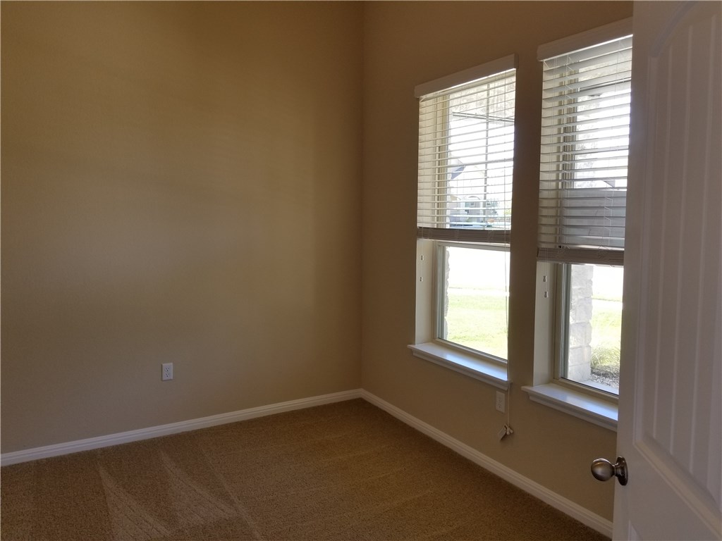 1448 Brooks Way Leander, TX 78641 - Photo 7 of 40