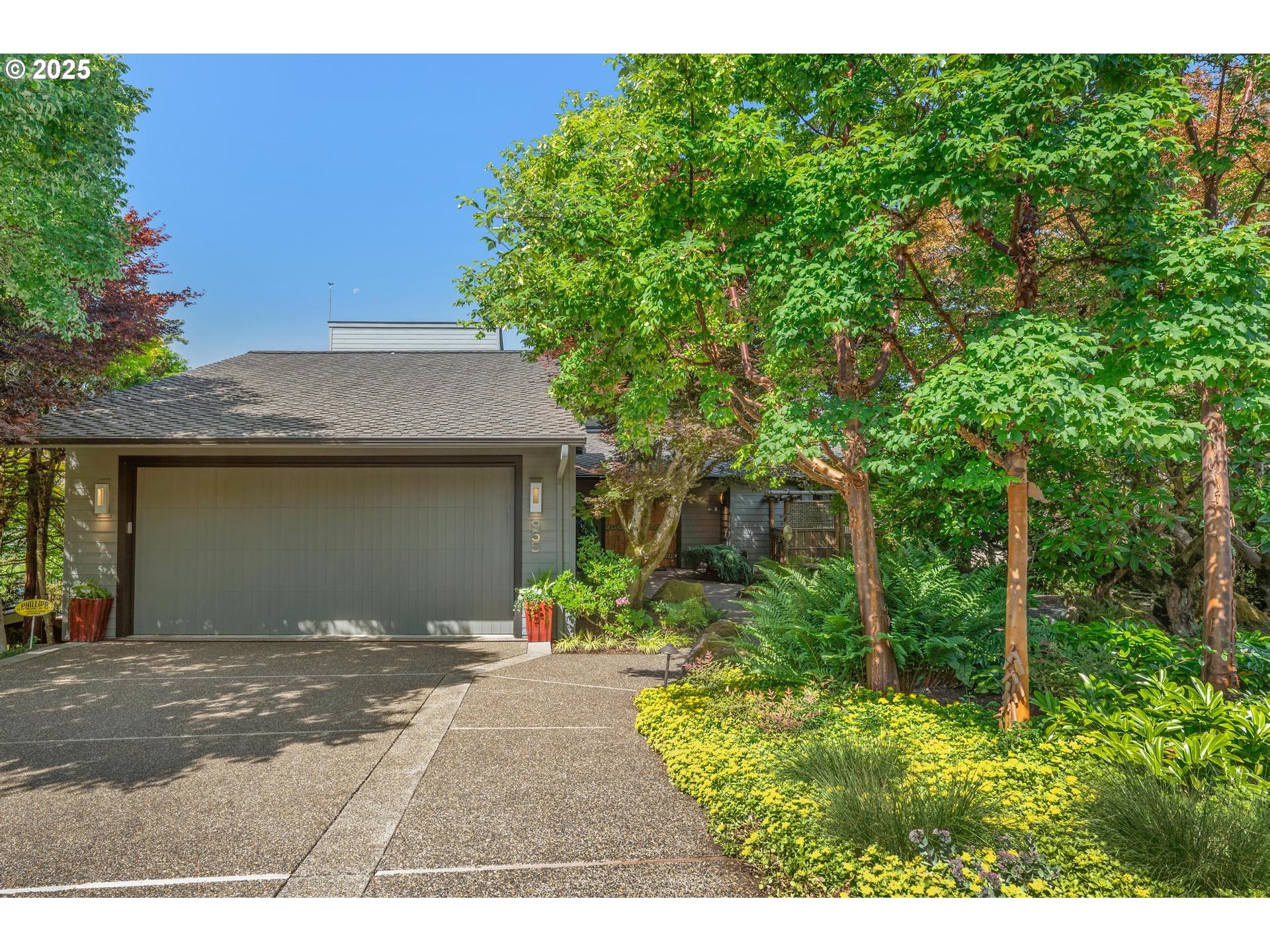 955 Southwest Summit View Drive Portland, OR 97225 - Photo 1 of 47 Gallery Image 1