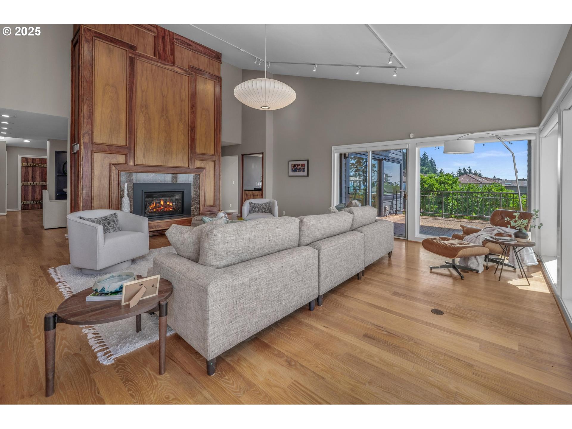955 Southwest Summit View Drive Portland, OR 97225 - Photo 11 of 47 Gallery Image 11