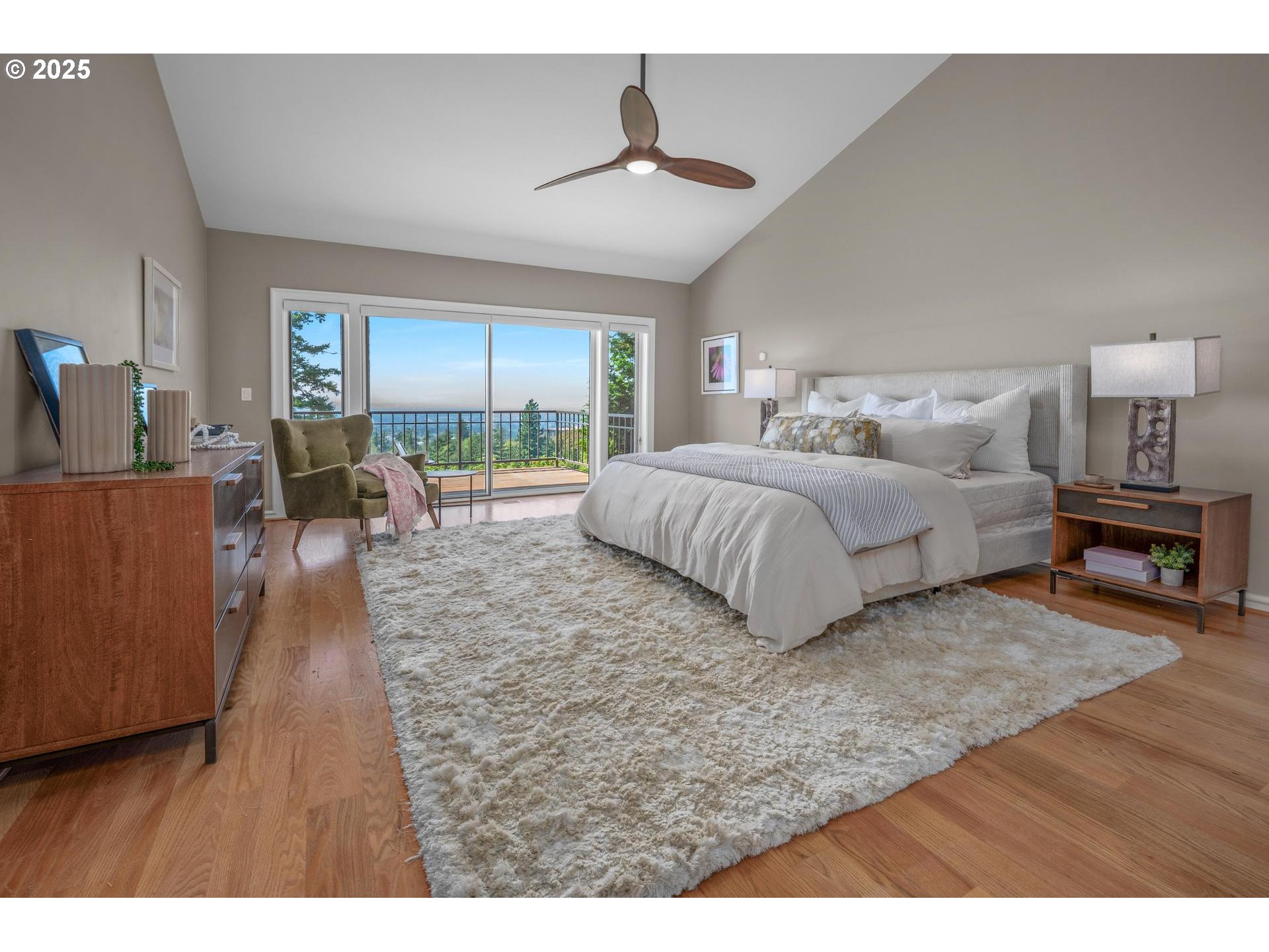 955 Southwest Summit View Drive Portland, OR 97225 - Photo 17 of 47 Gallery Image 17