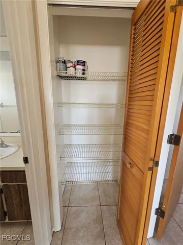 $1,000 | 1221 Southeast 46th Lane, Unit M, Cape Coral, FL 33904