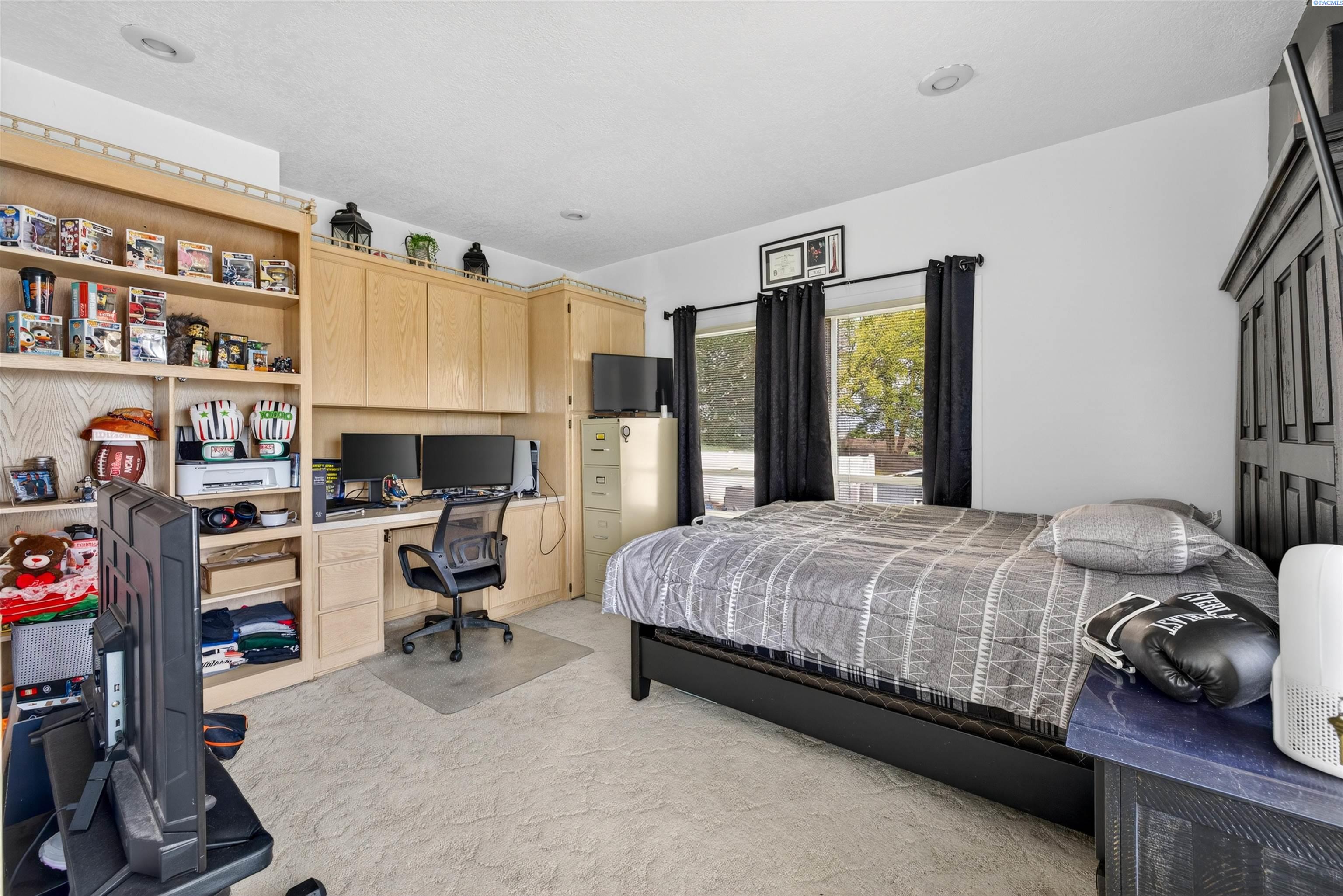 1260 Appleway Road Grandview, WA 98930 - Photo 11 of 50 Gallery Image 11