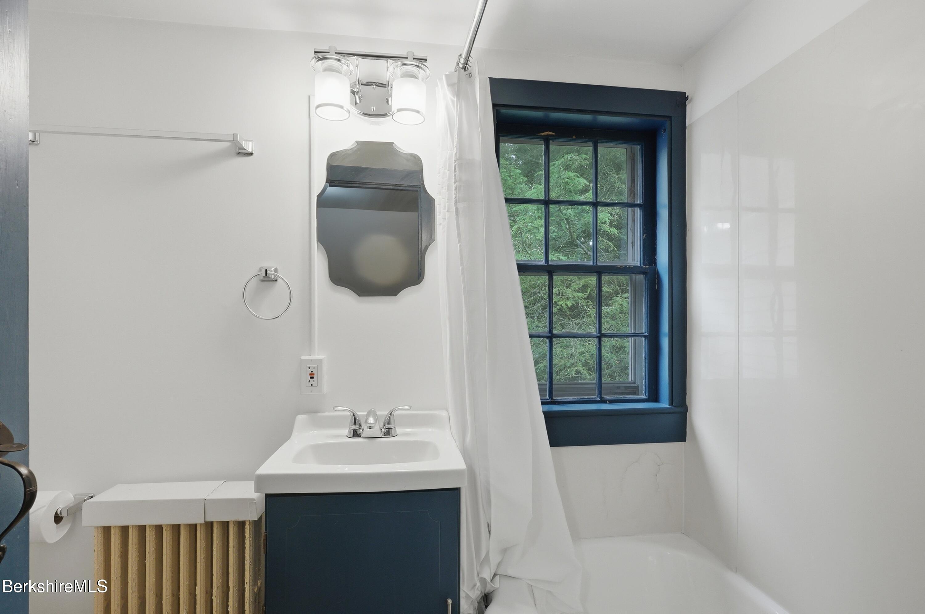 4 Stockbridge Road West Stockbridge, MA 01266 - Photo 63 of 103 2nd Floor Full Bath