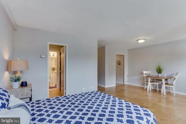 $1,725 | 1200 North Nash Street, Unit 202, Arlington, VA 22209