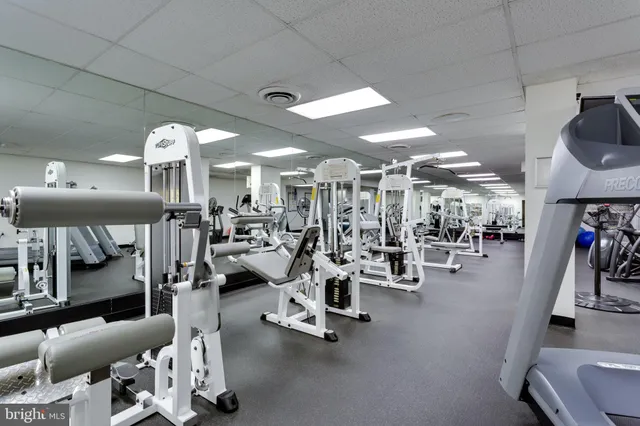 $1,725 | 1200 North Nash Street, Unit 202, Arlington, VA 22209