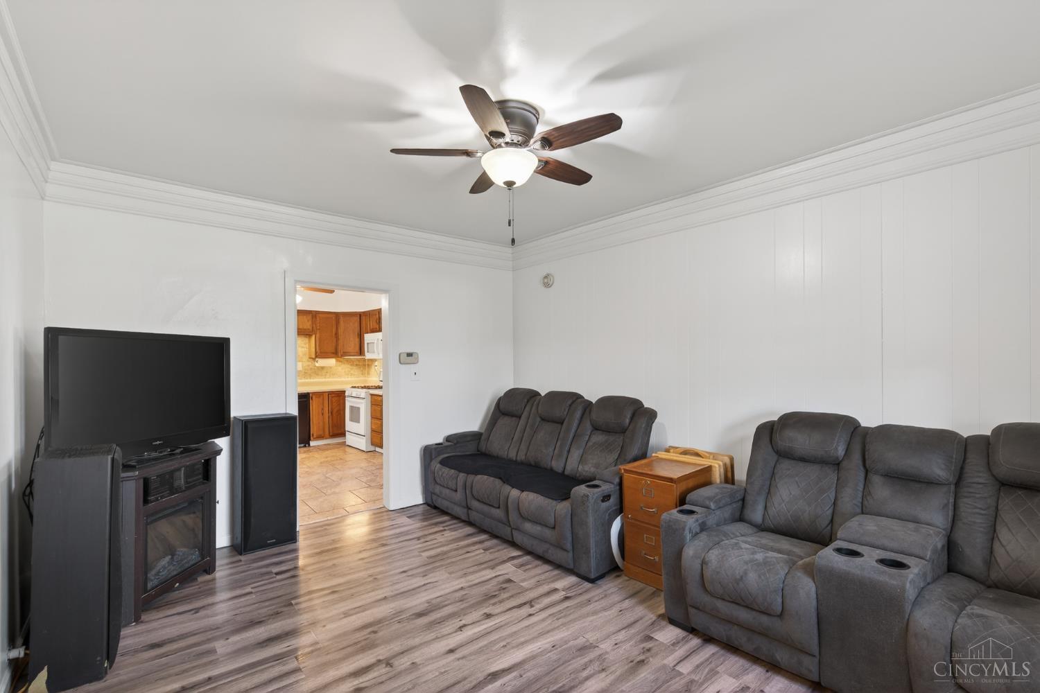6823 Thompson Road Cincinnati, OH 45247 - Photo 10 of 53