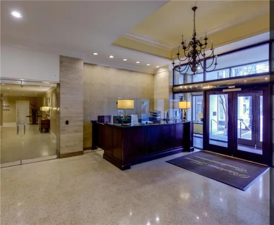 $260,000 | 300 West Peachtree St 21 J West, Atlanta, GA 30308