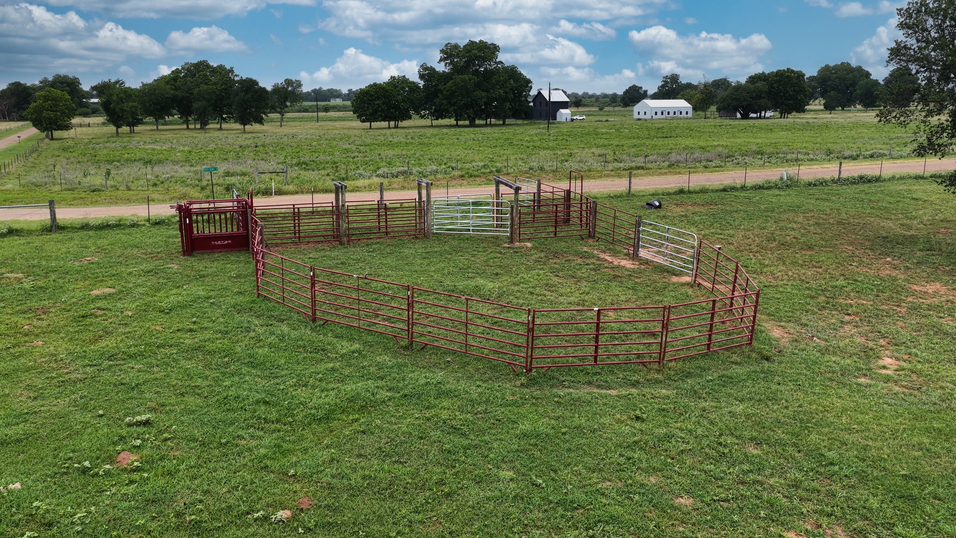 2656 River Bend Road Smithville, TX 78957 - Photo 38 of 40 Cattle Pens