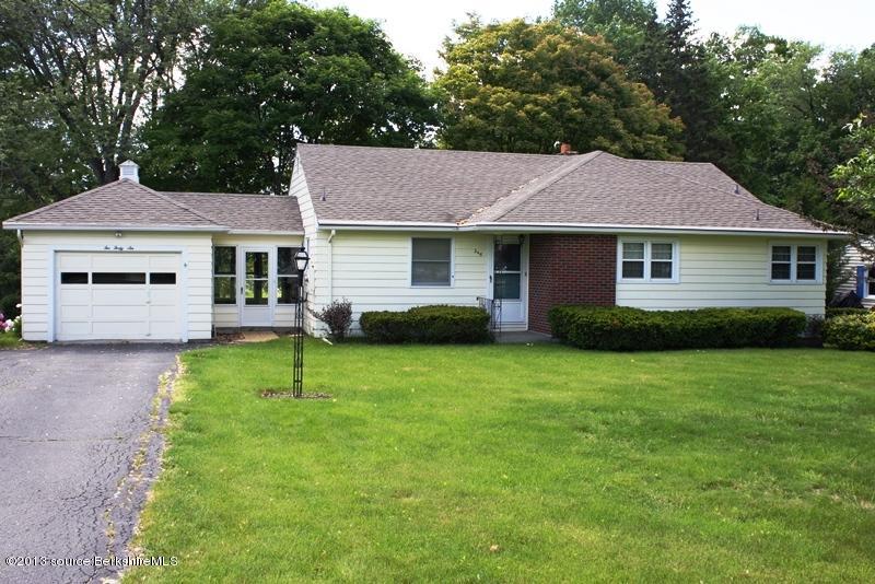 246 Eleanor Road Pittsfield, MA 01201 - Photo 2 of 12 246 Eleanor