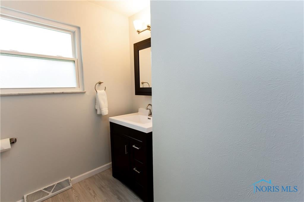 1701 Cass Road Maumee, OH 43537 - Photo 12 of 41 Gallery Image 12